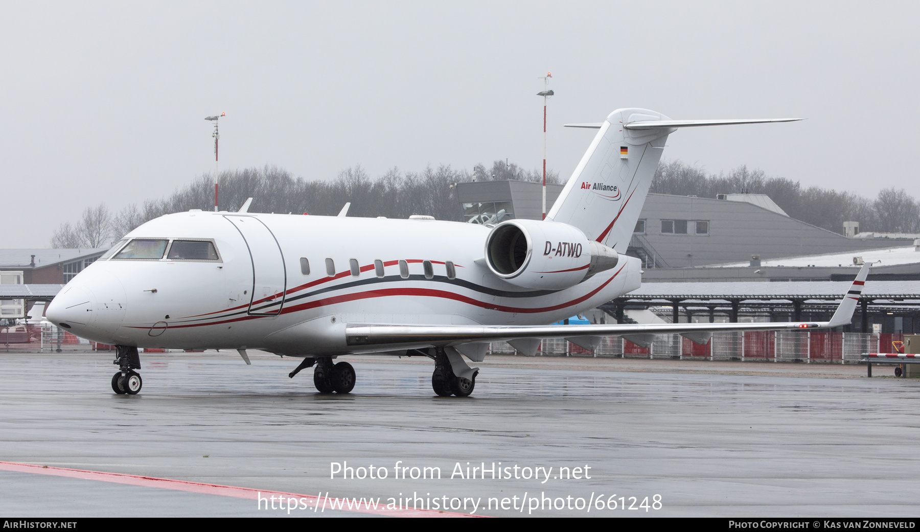 Aircraft Photo of D-ATWO | Bombardier Challenger 604 (CL-600-2B16) | Air Alliance | AirHistory.net #661248