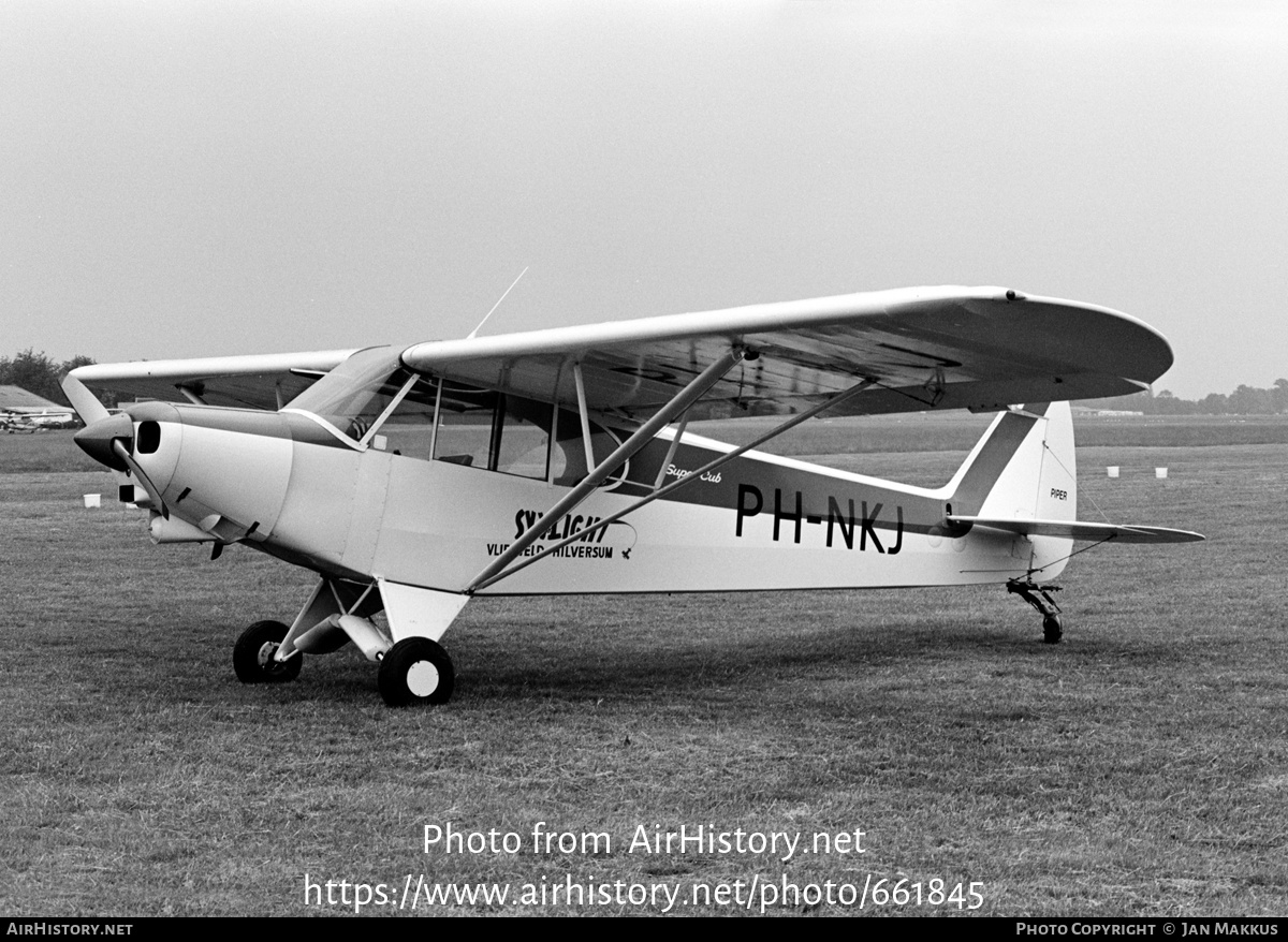 Aircraft Photo of PH-NKJ | Piper PA-18-150 Super Cub | Skylight | AirHistory.net #661845