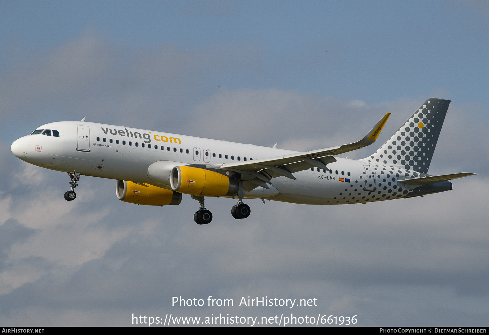 Aircraft Photo of EC-LVS | Airbus A320-232 | Vueling Airlines | AirHistory.net #661936