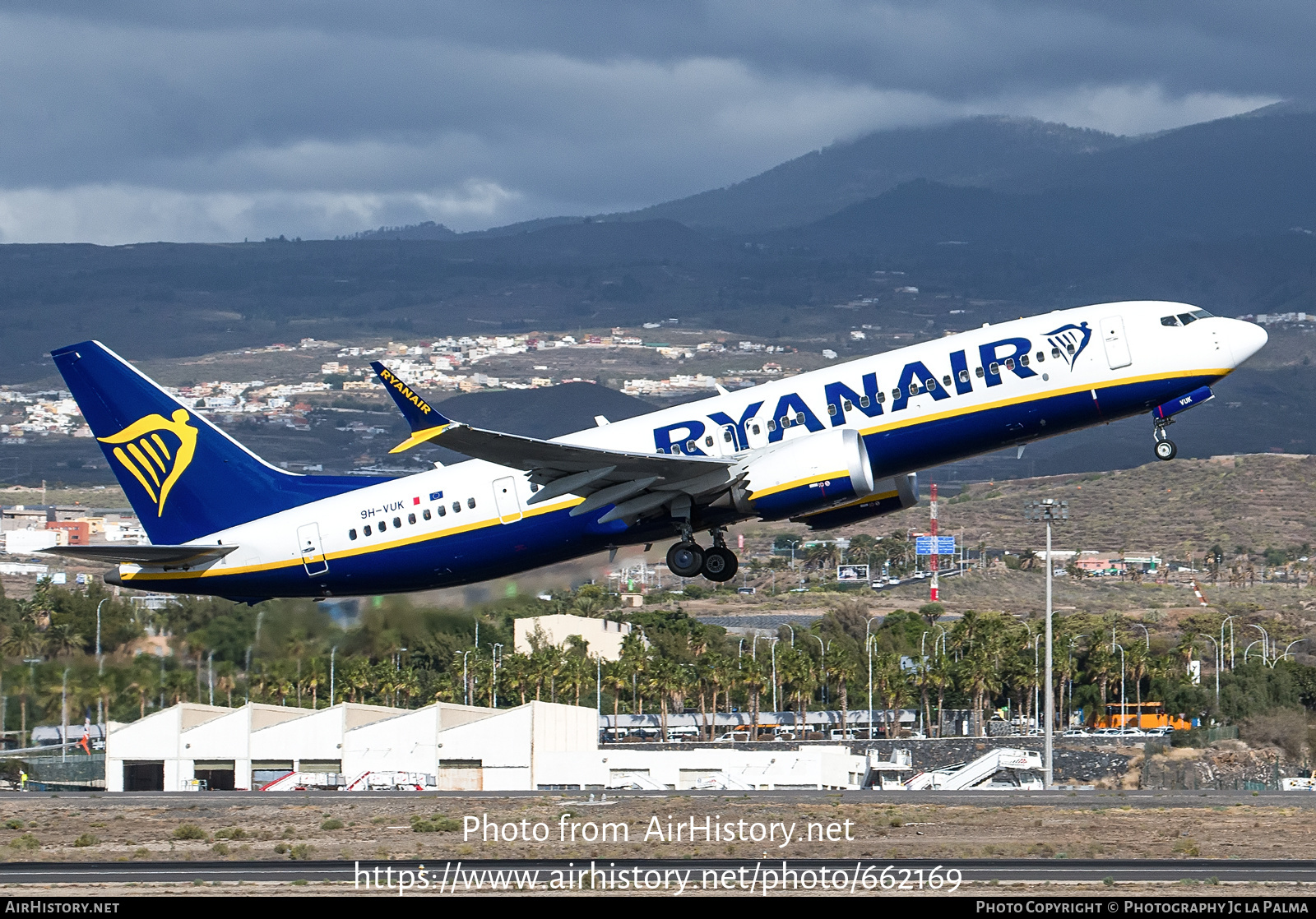 Aircraft Photo of 9H-VUK | Boeing 737-8200 Max 200 | Ryanair | AirHistory.net #662169