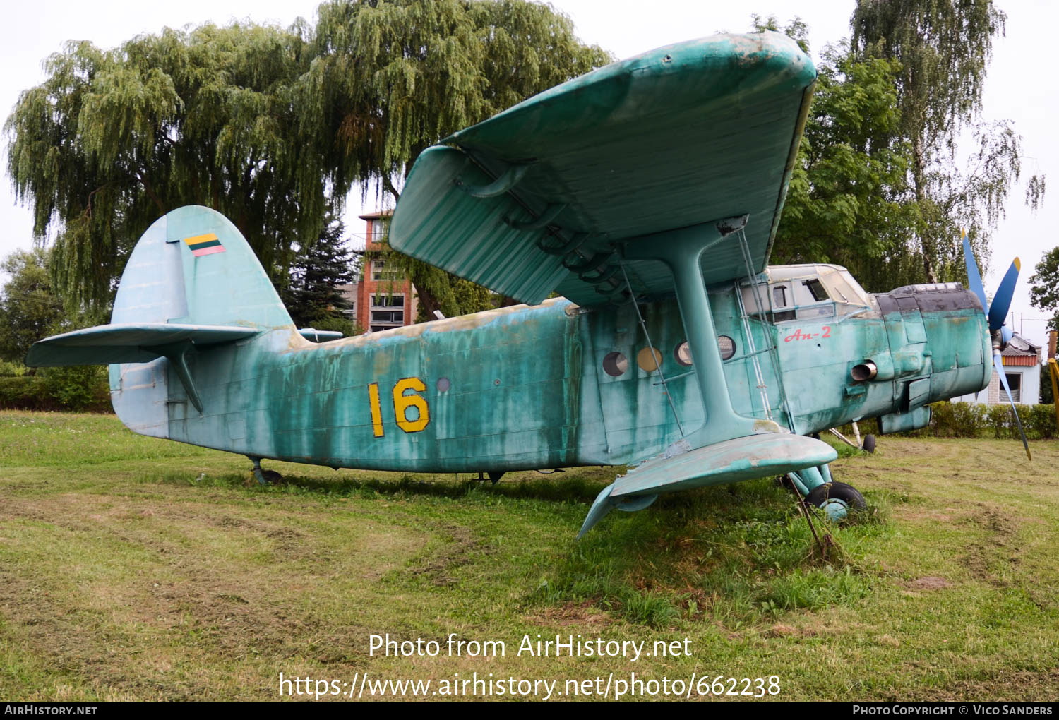 Aircraft Photo of 16 | Antonov An-2P | Lithuania - Air Force | AirHistory.net #662238