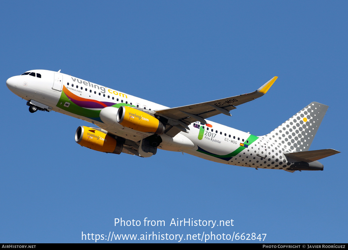 Aircraft Photo of EC-MOG | Airbus A320-232 | Vueling Airlines | AirHistory.net #662847