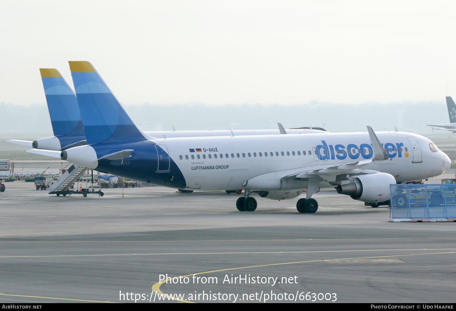 Aircraft Photo of D-AIUZ | Airbus A320-214 | Discover Airlines | AirHistory.net #663003