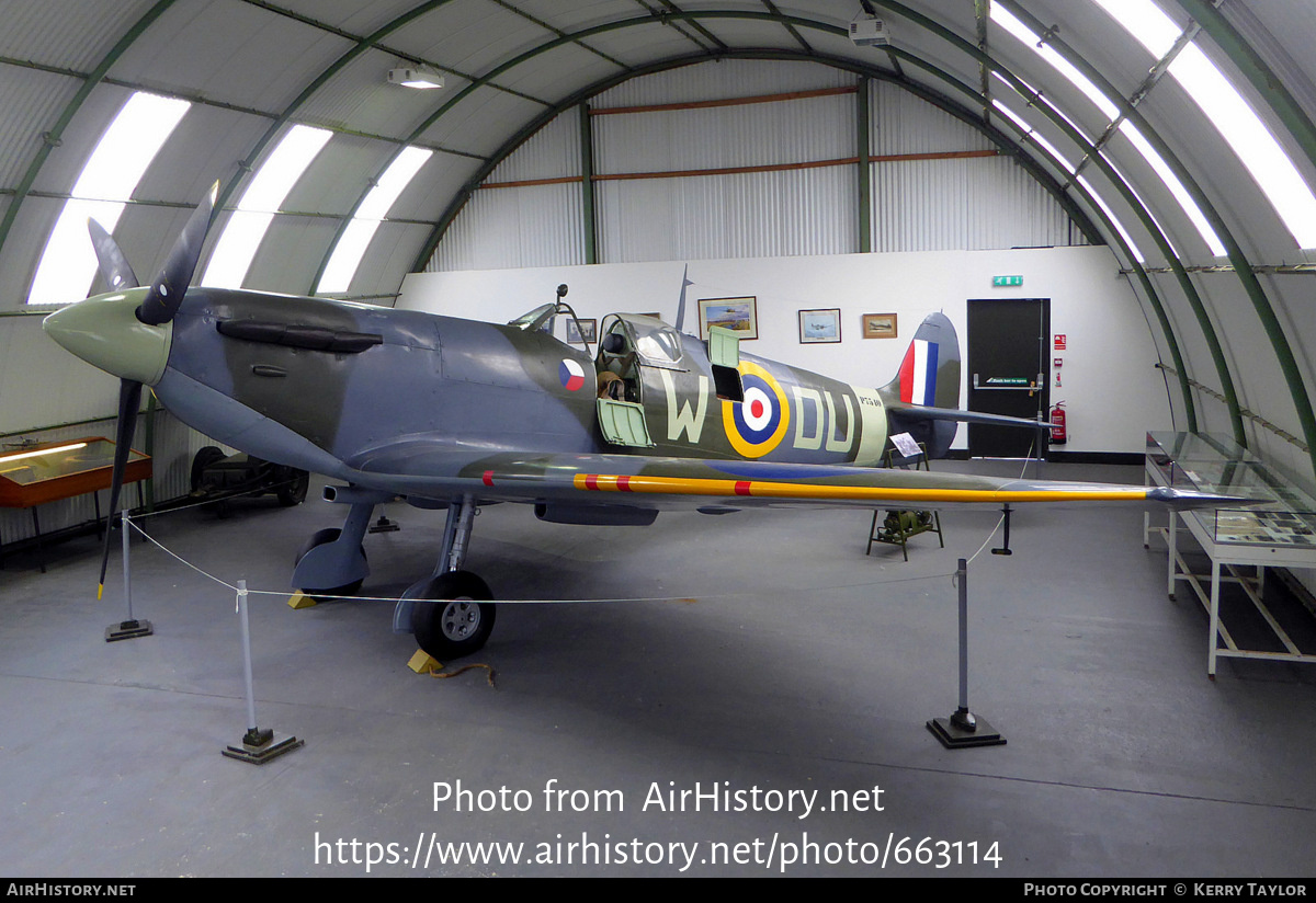 Aircraft Photo of P7540 | Supermarine 329 Spitfire Mk2A | UK - Air Force | AirHistory.net #663114