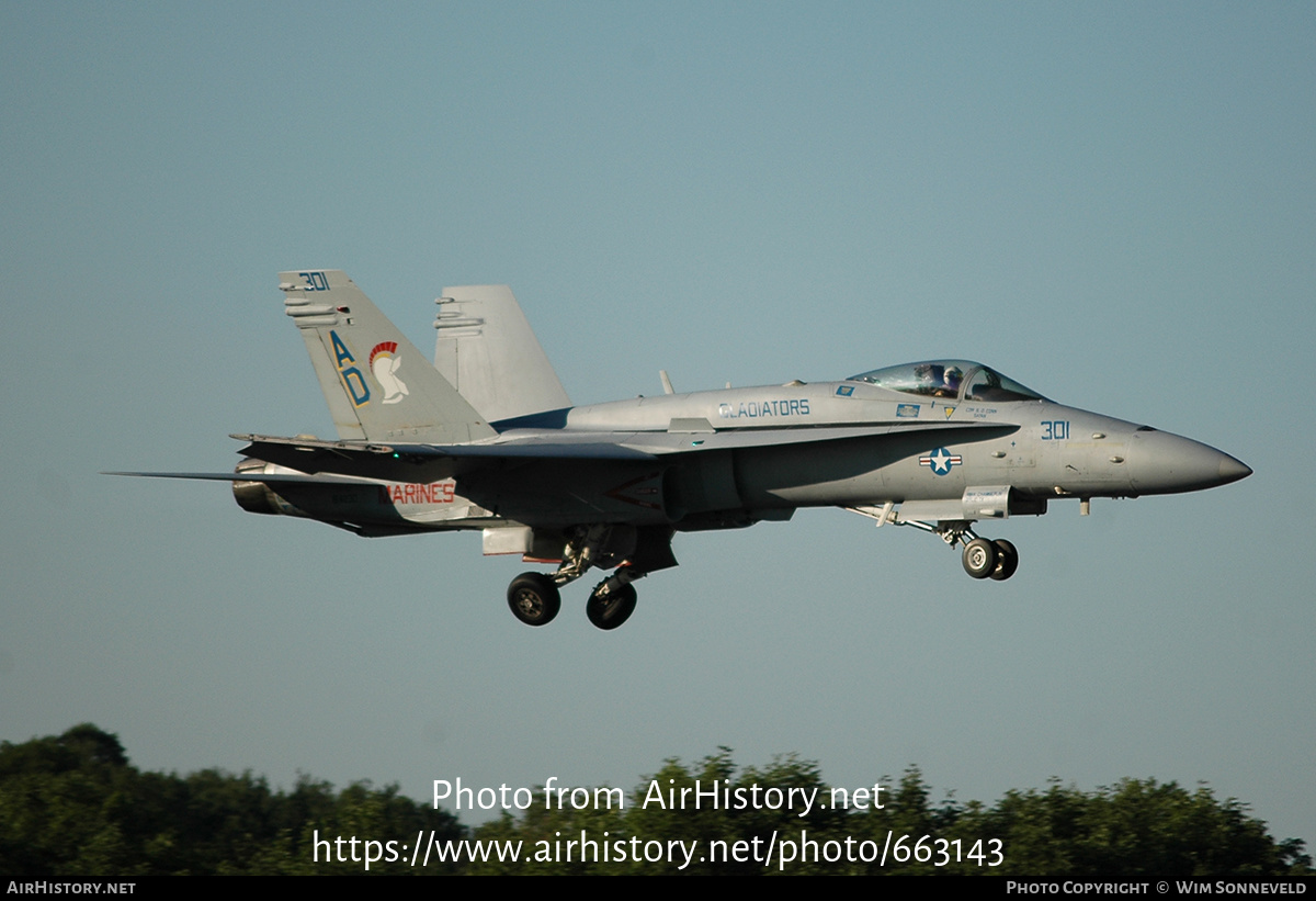 Aircraft Photo of 164230 | McDonnell Douglas F/A-18C Hornet | USA - Marines | AirHistory.net #663143