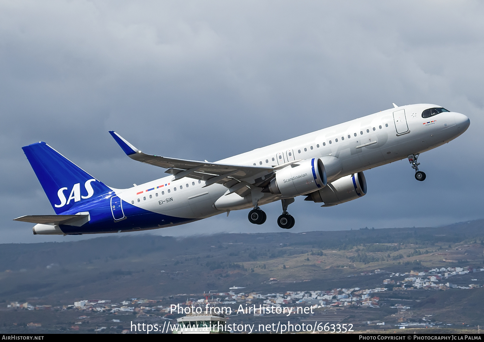 Aircraft Photo of EI-SIN | Airbus A320-251N | Scandinavian Airlines - SAS | AirHistory.net #663352