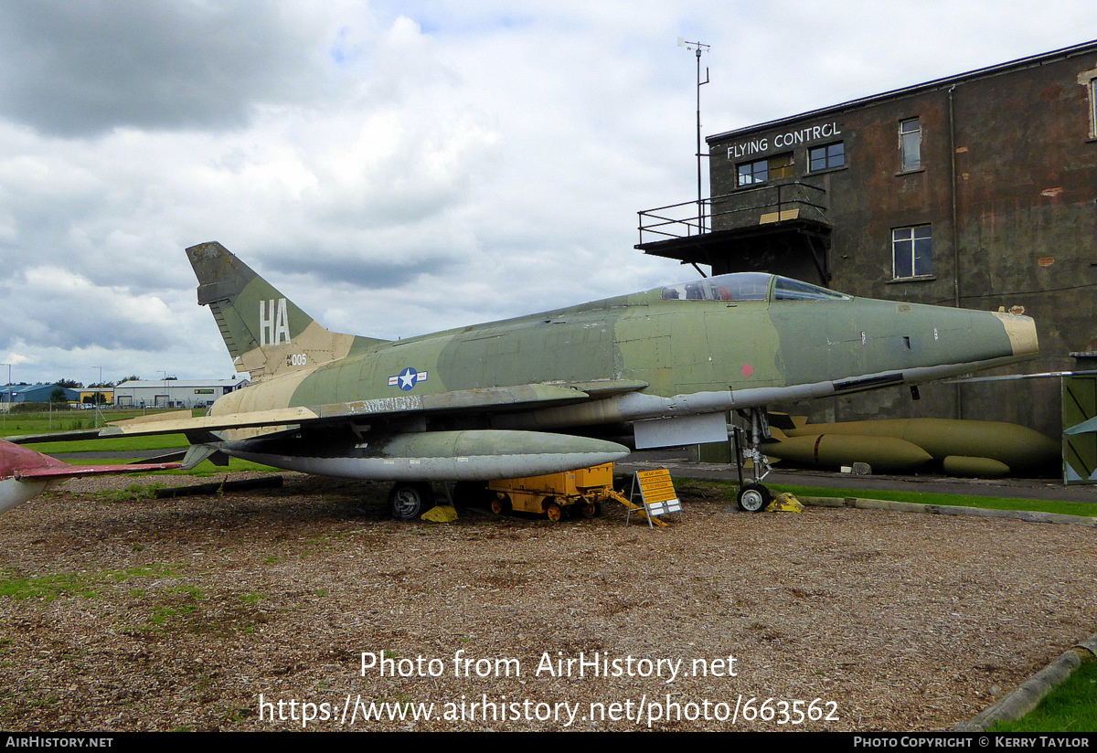 Aircraft Photo of 54-2005 / 54-005 | North American F-100D Super Sabre | USA - Air Force | AirHistory.net #663562