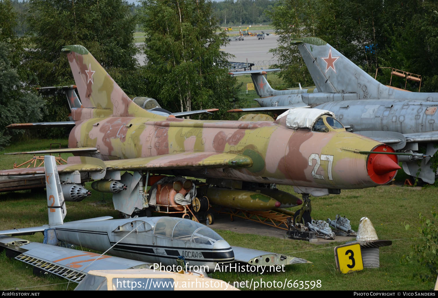 Aircraft Photo of 27 white | Sukhoi Su-7BKL | Russia - Air Force | AirHistory.net #663598