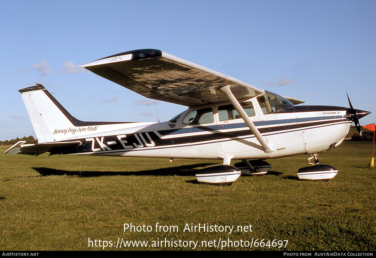 Aircraft Photo of ZK-EJU | Cessna 172N Skyhawk | Mercury Bay Aero Club | AirHistory.net #664697