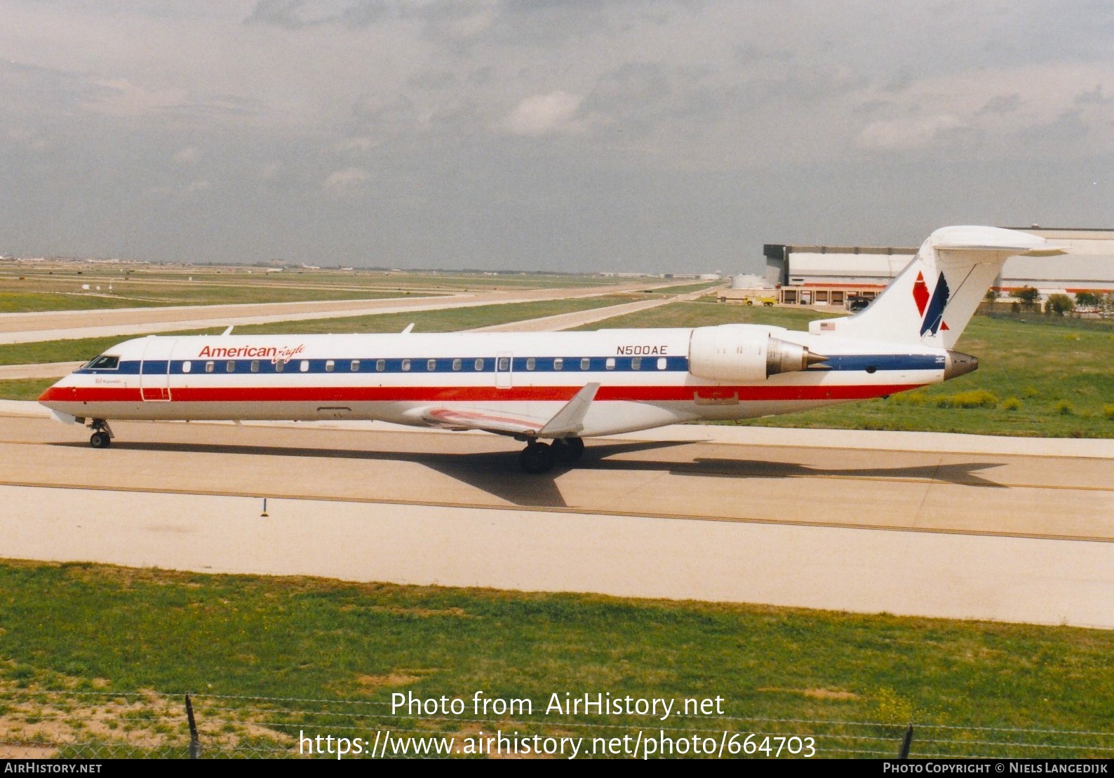 Aircraft Photo of N500AE | Bombardier CRJ-701ER (CL-600-2C10) | American Eagle | AirHistory.net #664703