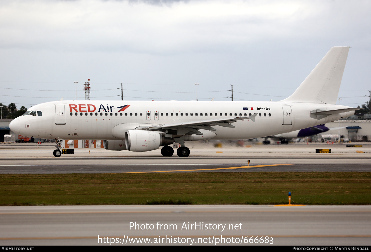 Aircraft Photo of 9H-VDS | Airbus A320-214 | Red Air | AirHistory.net #666683