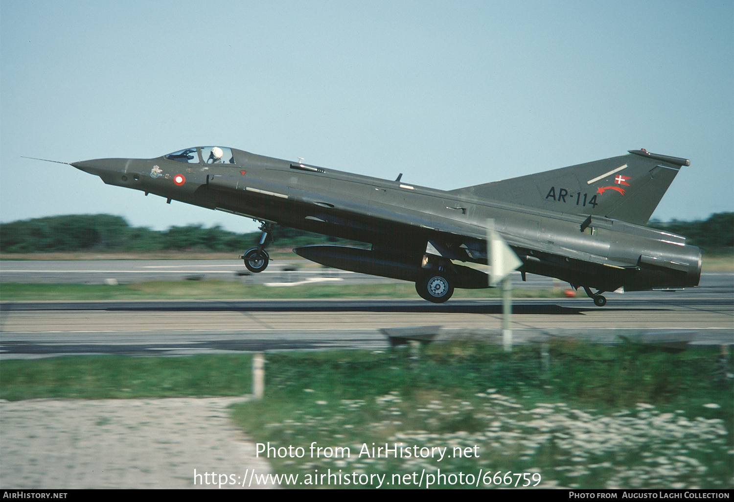 Aircraft Photo of AR-114 | Saab RF-35 Draken | Denmark - Air Force | AirHistory.net #666759