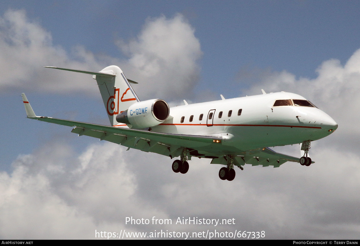 Aircraft Photo of C-GDWF | Bombardier Challenger 604 (CL-600-2B16) | AirHistory.net #667338