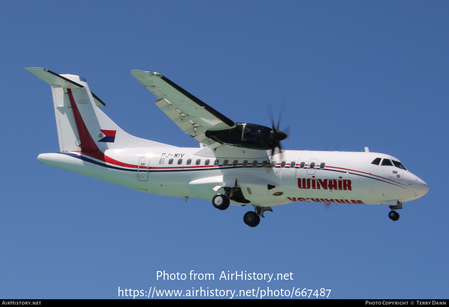 Aircraft Photo of PJ-WIV | ATR ATR-42-500 | Winair - Windward Islands Airways | AirHistory.net #667487