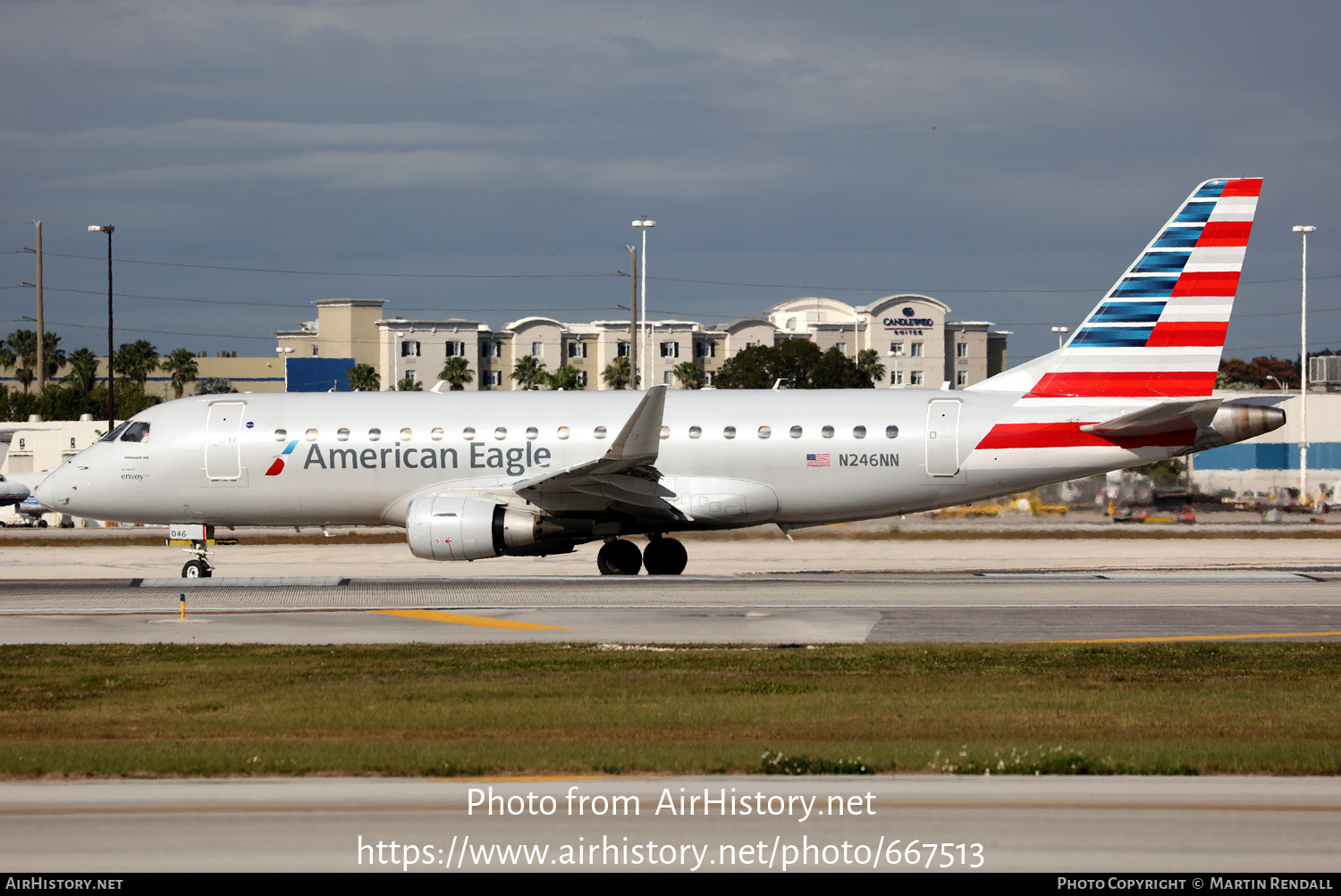 Aircraft Photo of N246NN | Embraer 175LR (ERJ-170-200LR) | American Eagle | AirHistory.net #667513