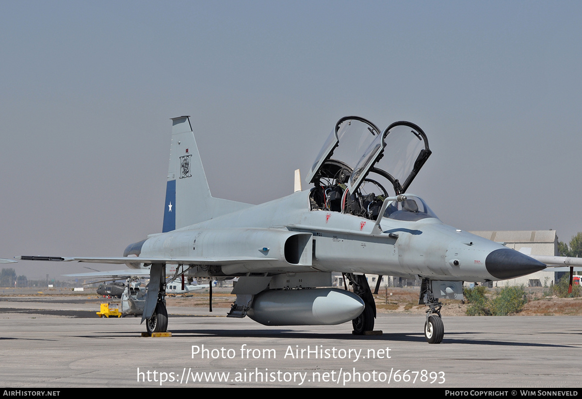 Aircraft Photo of 816 | Northrop F-5F Tigre III | Chile - Air Force | AirHistory.net #667893