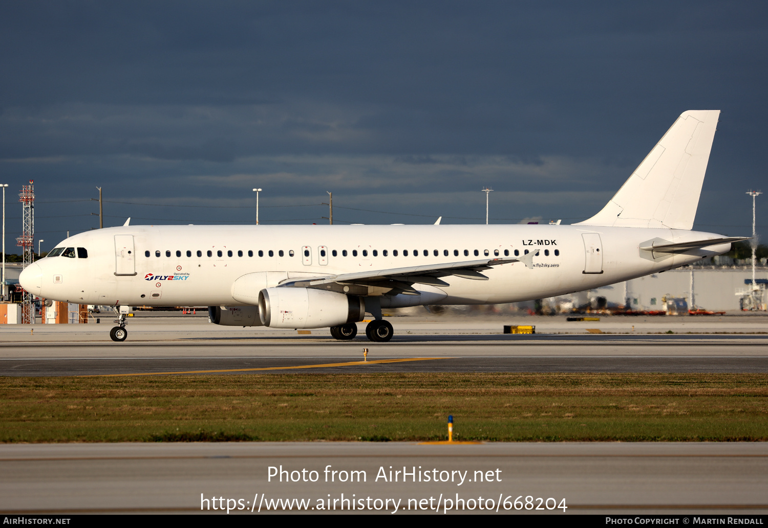 Aircraft Photo of LZ-MDK | Airbus A320-232 | Fly2Sky | AirHistory.net #668204