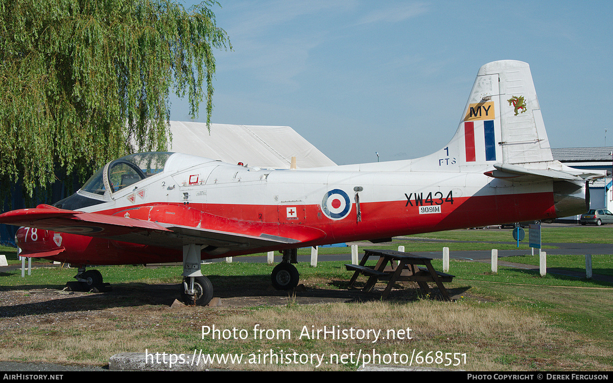 Aircraft Photo of XW434 / 9091M | BAC 84 Jet Provost T5A | UK - Air Force | AirHistory.net #668551