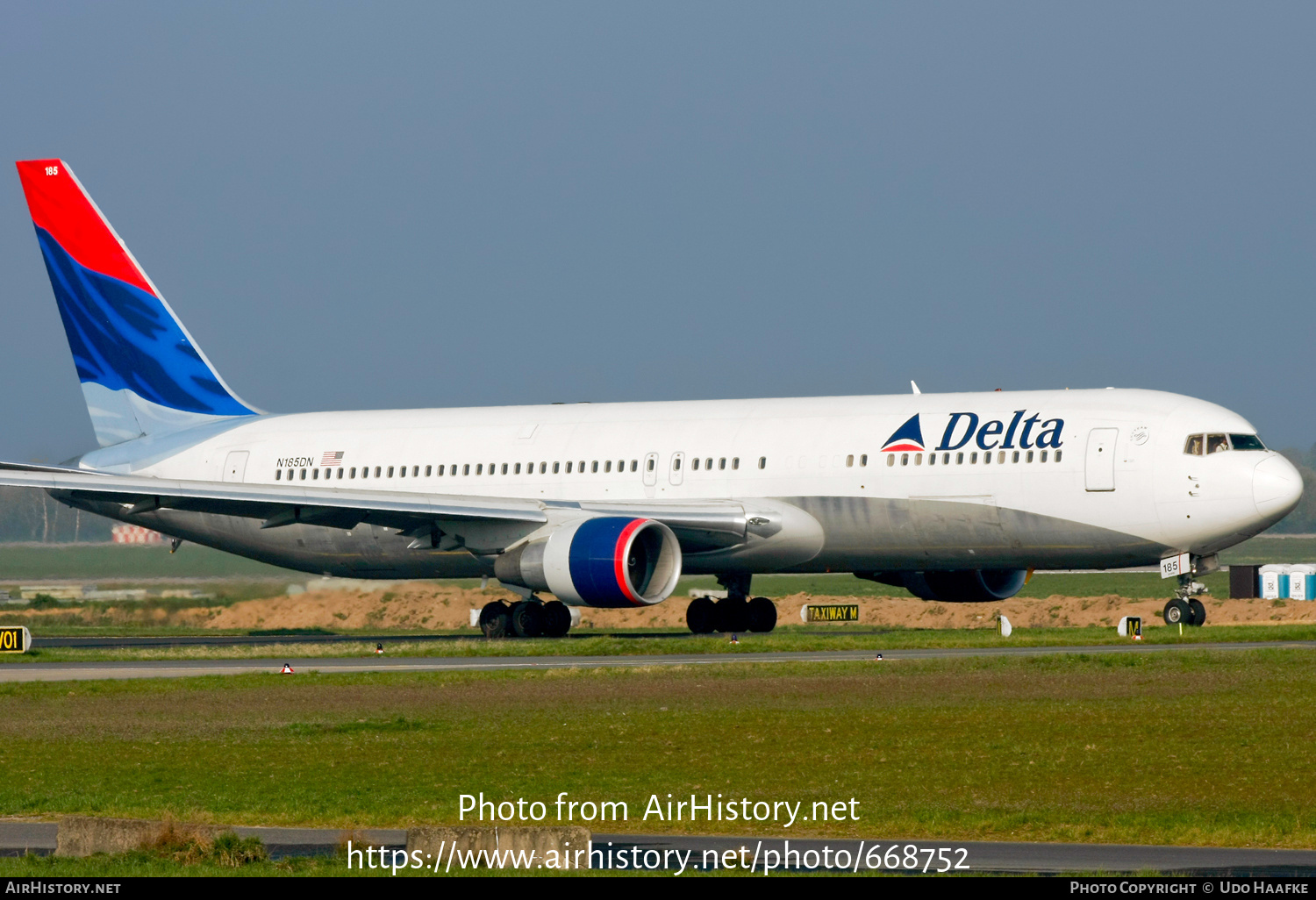 Aircraft Photo of N185DN | Boeing 767-332/ER | Delta Air Lines | AirHistory.net #668752