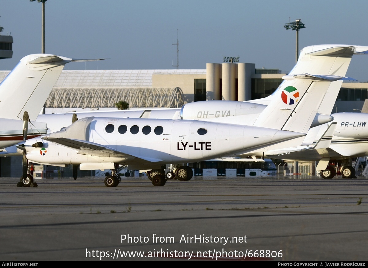 Aircraft Photo of LY-LTE | Beech Super King Air 300 | Danish Air Transport - DAT | AirHistory.net #668806