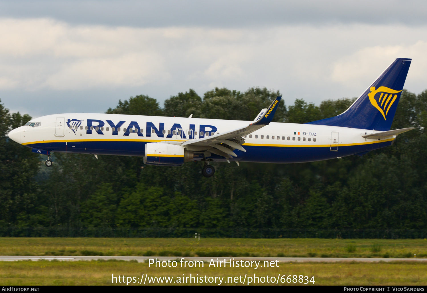 Aircraft Photo of EI-EBZ | Boeing 737-8AS | Ryanair | AirHistory.net #668834