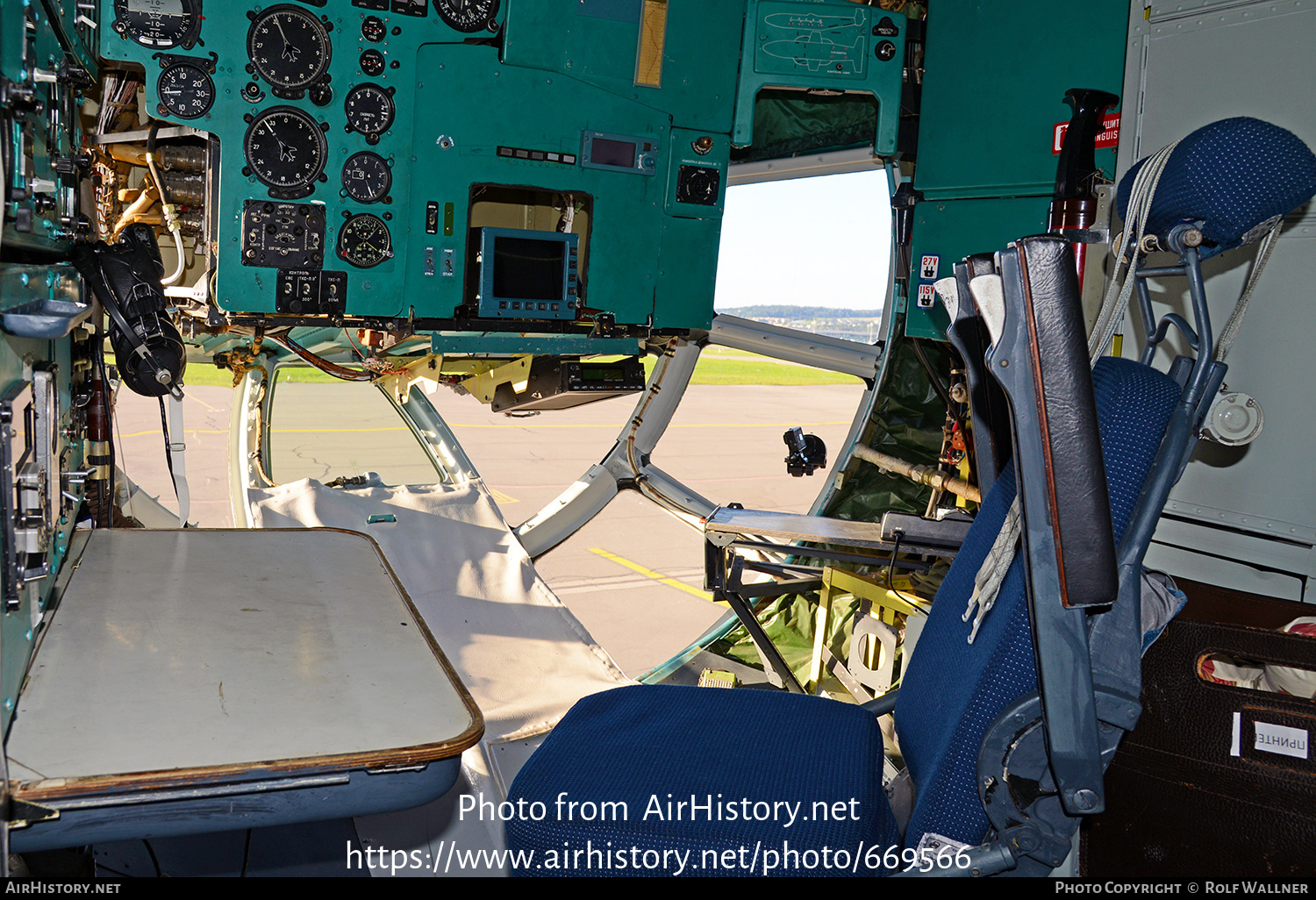 Aircraft Photo of UR-09307 | Antonov An-22A Antei | Antonov Airlines | AirHistory.net #669566