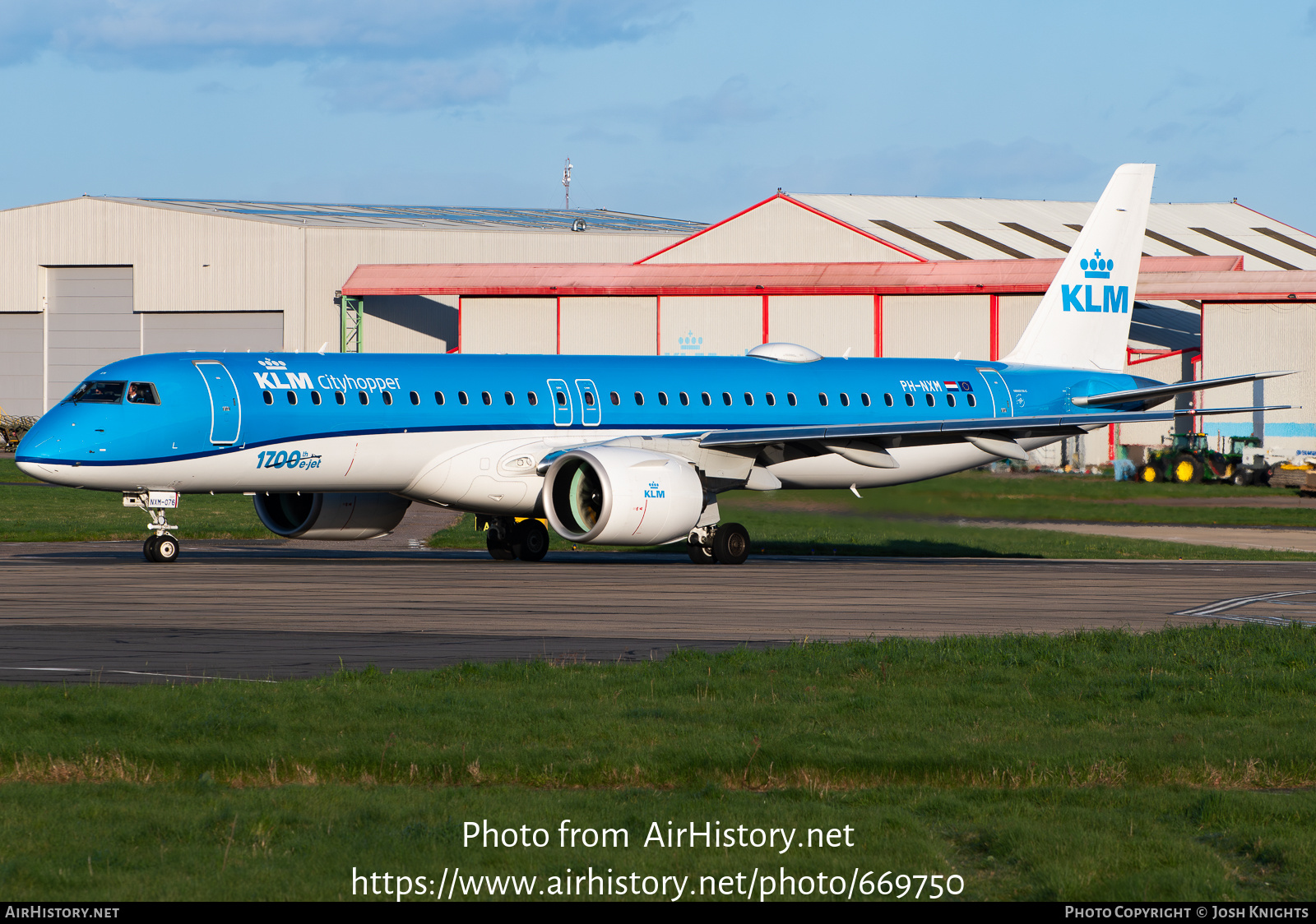 Aircraft Photo of PH-NXM | Embraer 195-E2 (ERJ-190-400) | KLM Cityhopper | AirHistory.net #669750