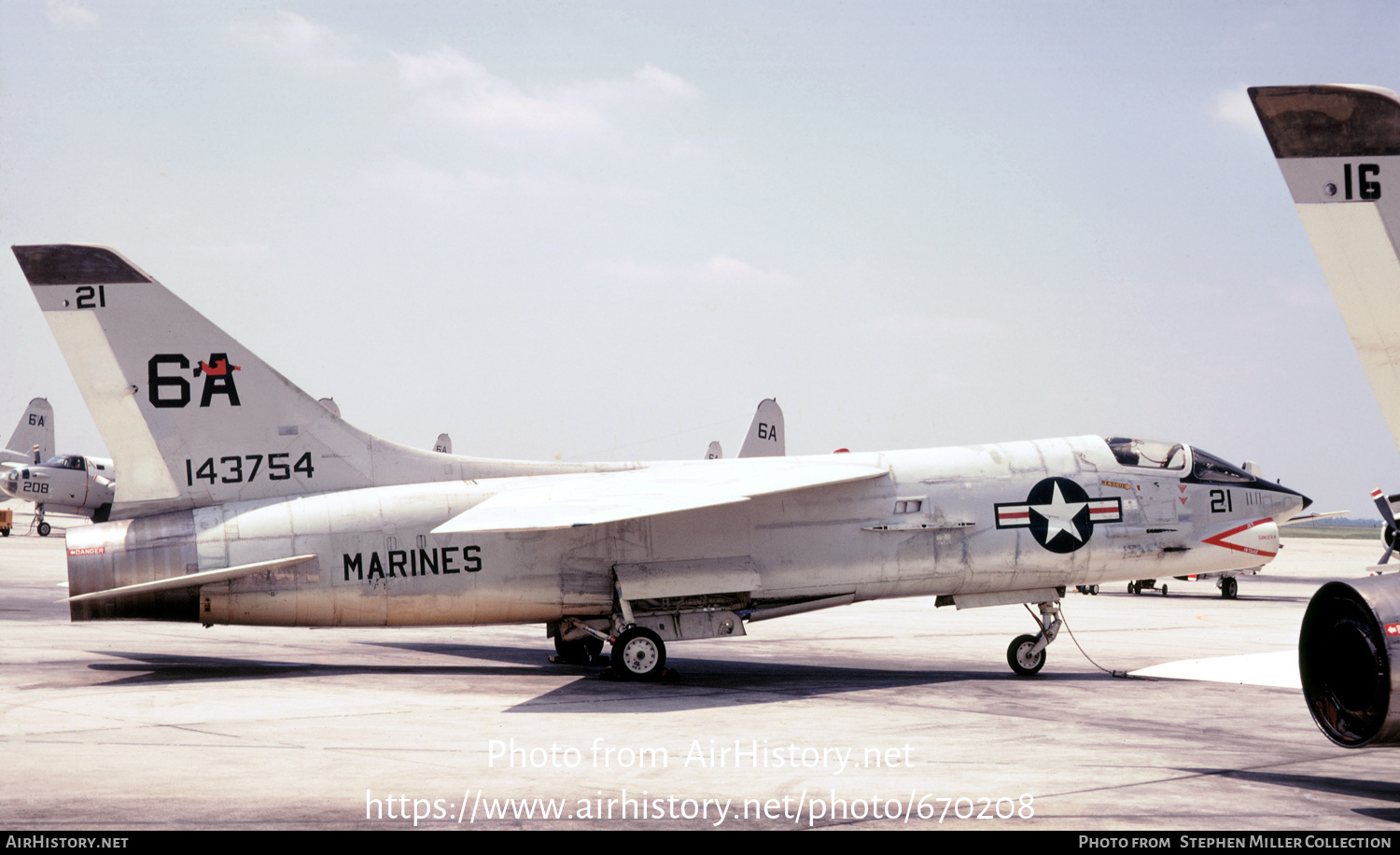 Aircraft Photo of 143754 | Vought F-8A Crusader | USA - Marines | AirHistory.net #670208