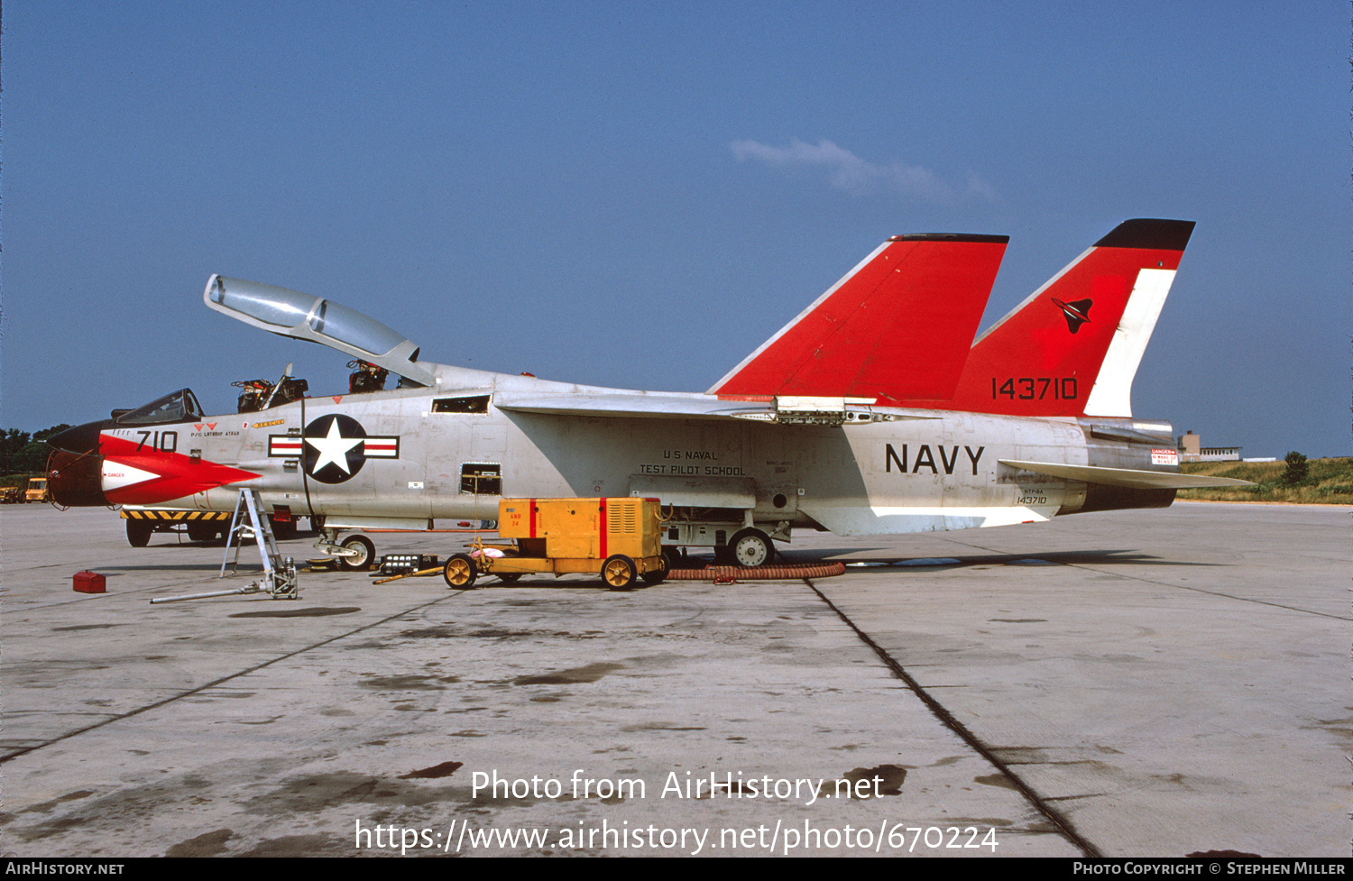 Aircraft Photo of 143710 / 710 | Vought NTF-8A Crusader | USA - Navy | AirHistory.net #670224