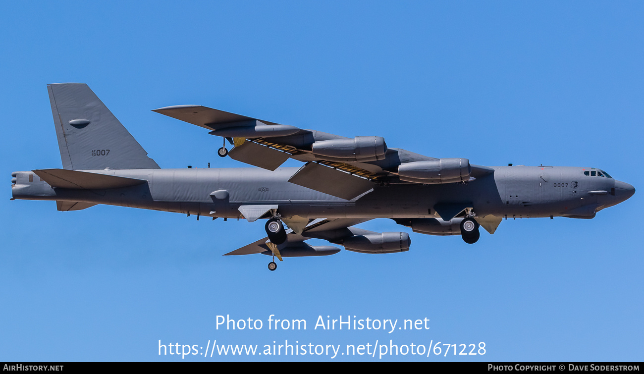 Aircraft Photo of 60-0007 / 00007 | Boeing B-52H Stratofortress | USA - Air Force | AirHistory.net #671228