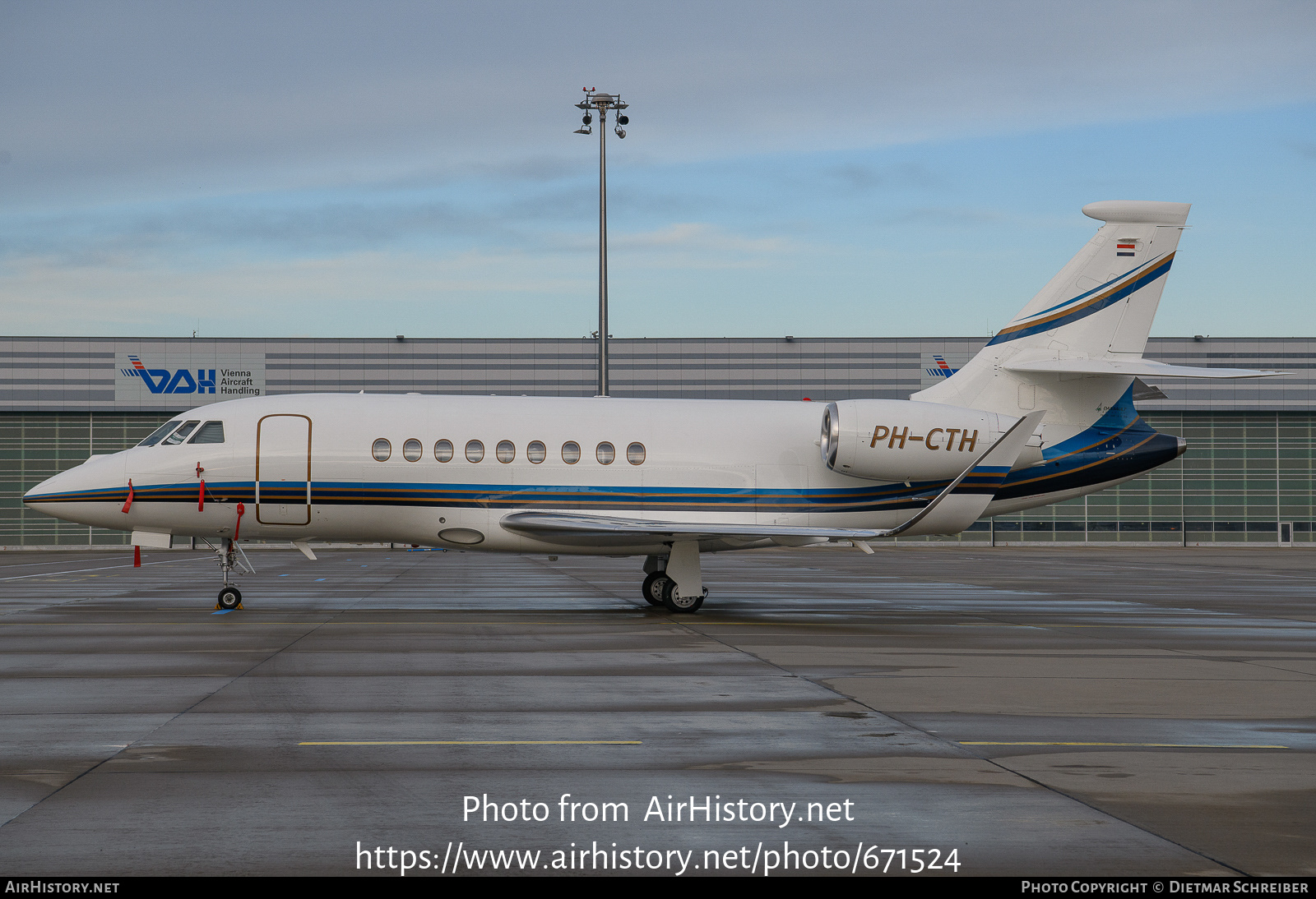 Aircraft Photo of PH-CTH | Dassault Falcon 2000LX | AirHistory.net #671524