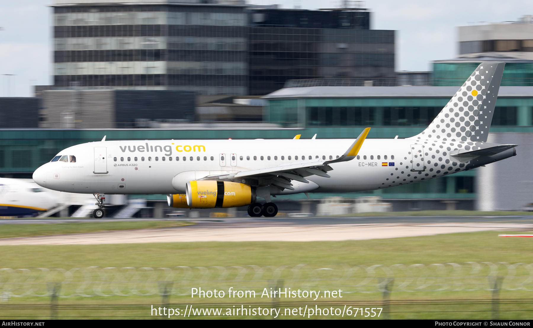 Aircraft Photo of EC-MER | Airbus A320-232 | Vueling Airlines | AirHistory.net #671557