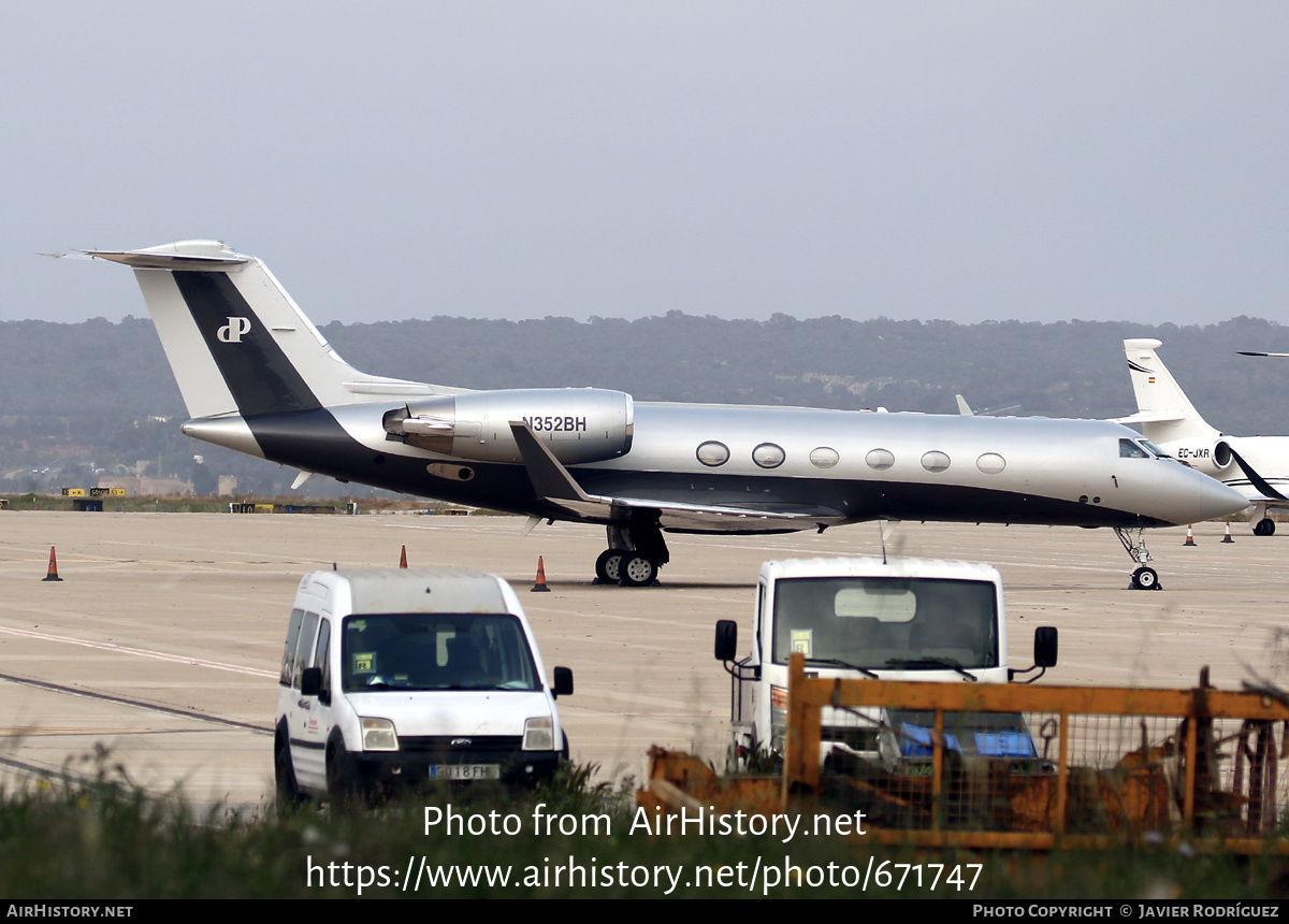 Aircraft Photo of N352BH | Gulfstream Aerospace G-IV Gulfstream IV-SP | AirHistory.net #671747