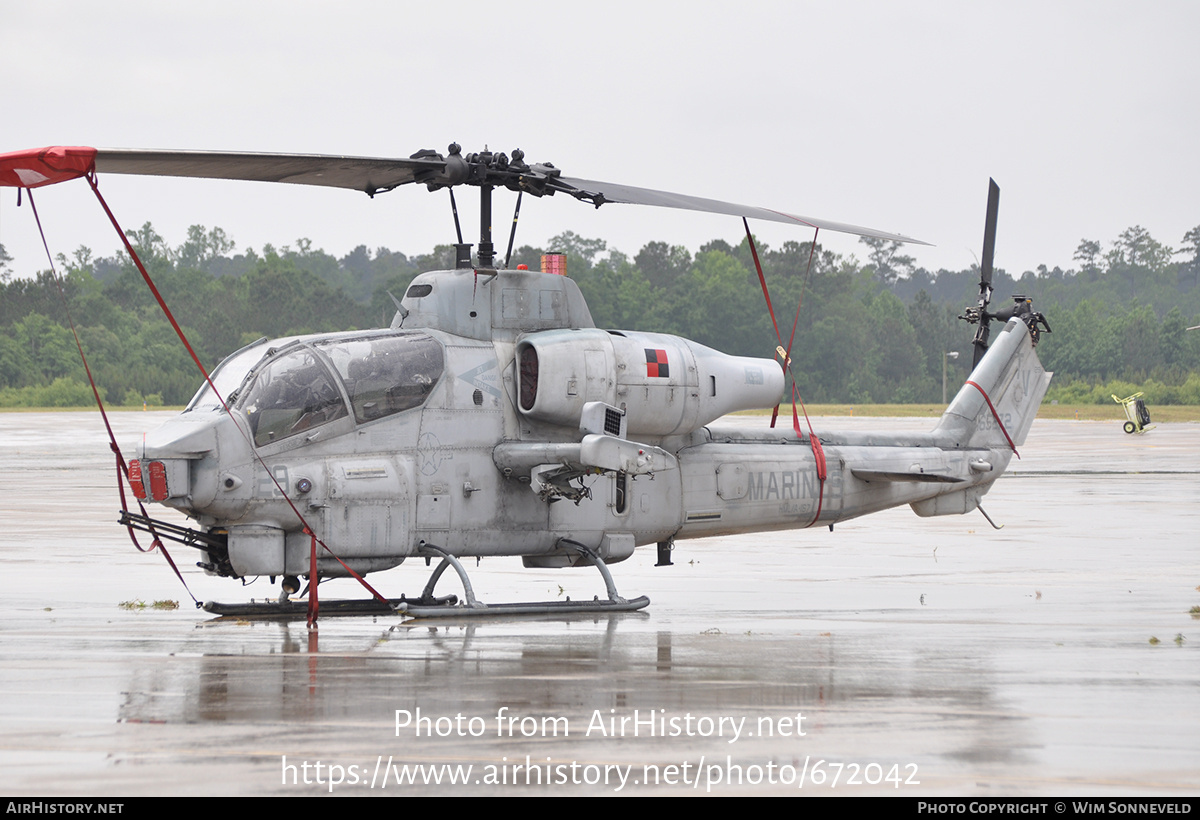 Aircraft Photo of 165272 | Bell AH-1W Super Cobra (209) | USA - Marines | AirHistory.net #672042