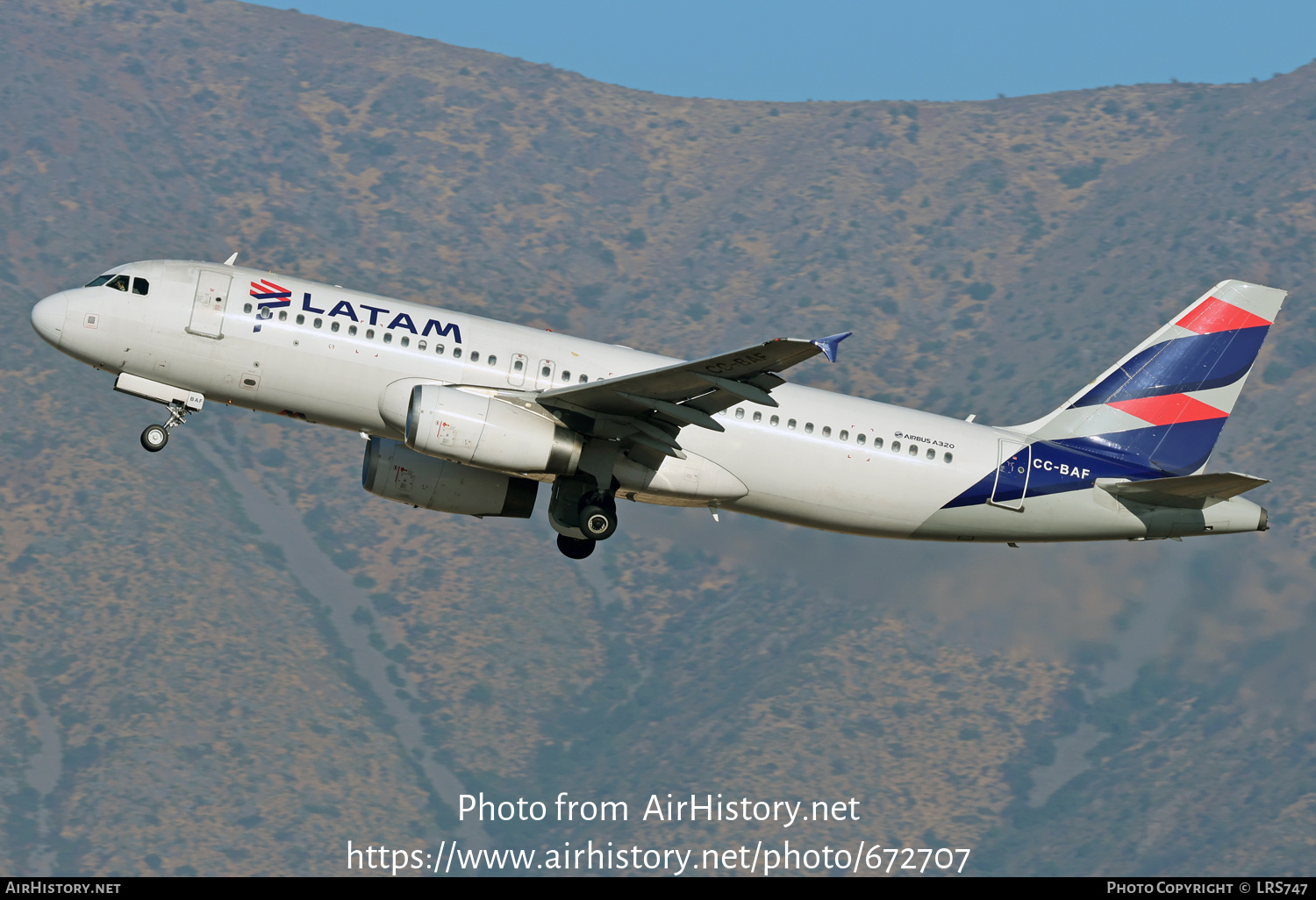 Aircraft Photo of CC-BAF | Airbus A320-232 | LATAM Airlines | AirHistory.net #672707