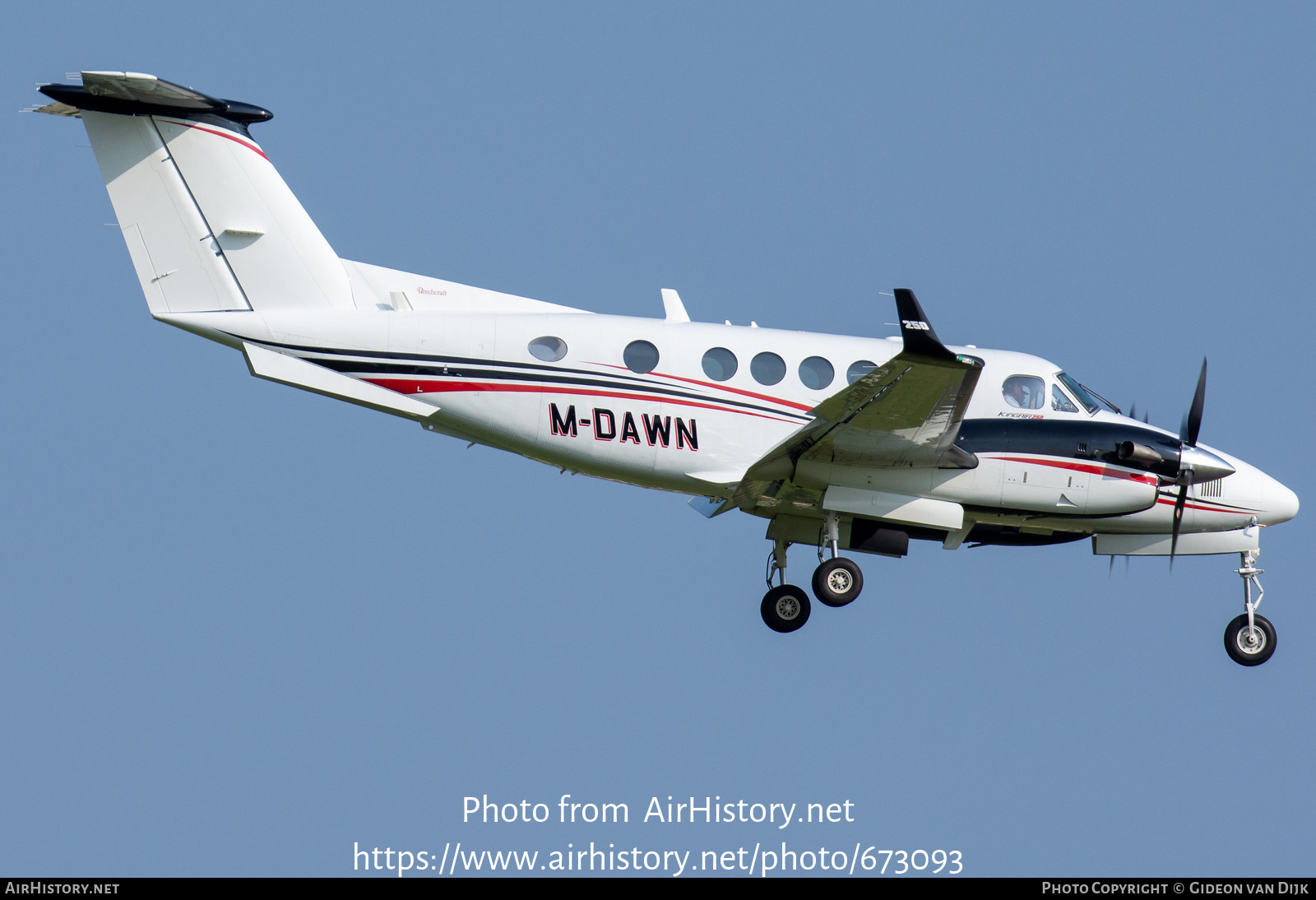 Aircraft Photo of M-DAWN | Textron B200GT King Air 250 | AirHistory.net #673093