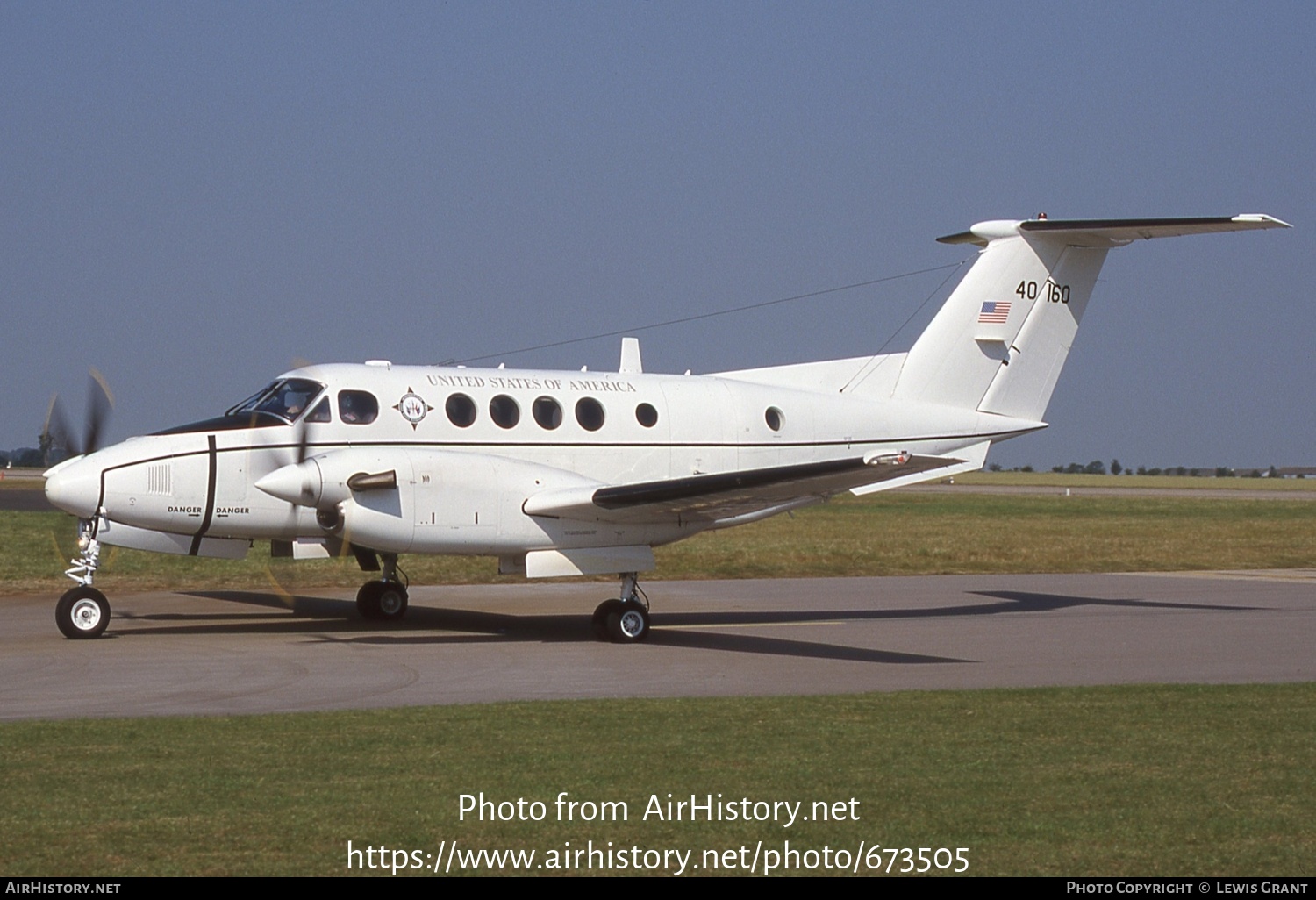 Aircraft Photo of 84-0160 / 40160 | Beech C-12F Huron (B200C) | USA - Army | AirHistory.net #673505