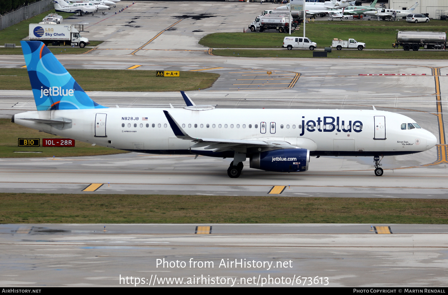 Aircraft Photo of N828JB | Airbus A320-232 | JetBlue Airways | AirHistory.net #673613