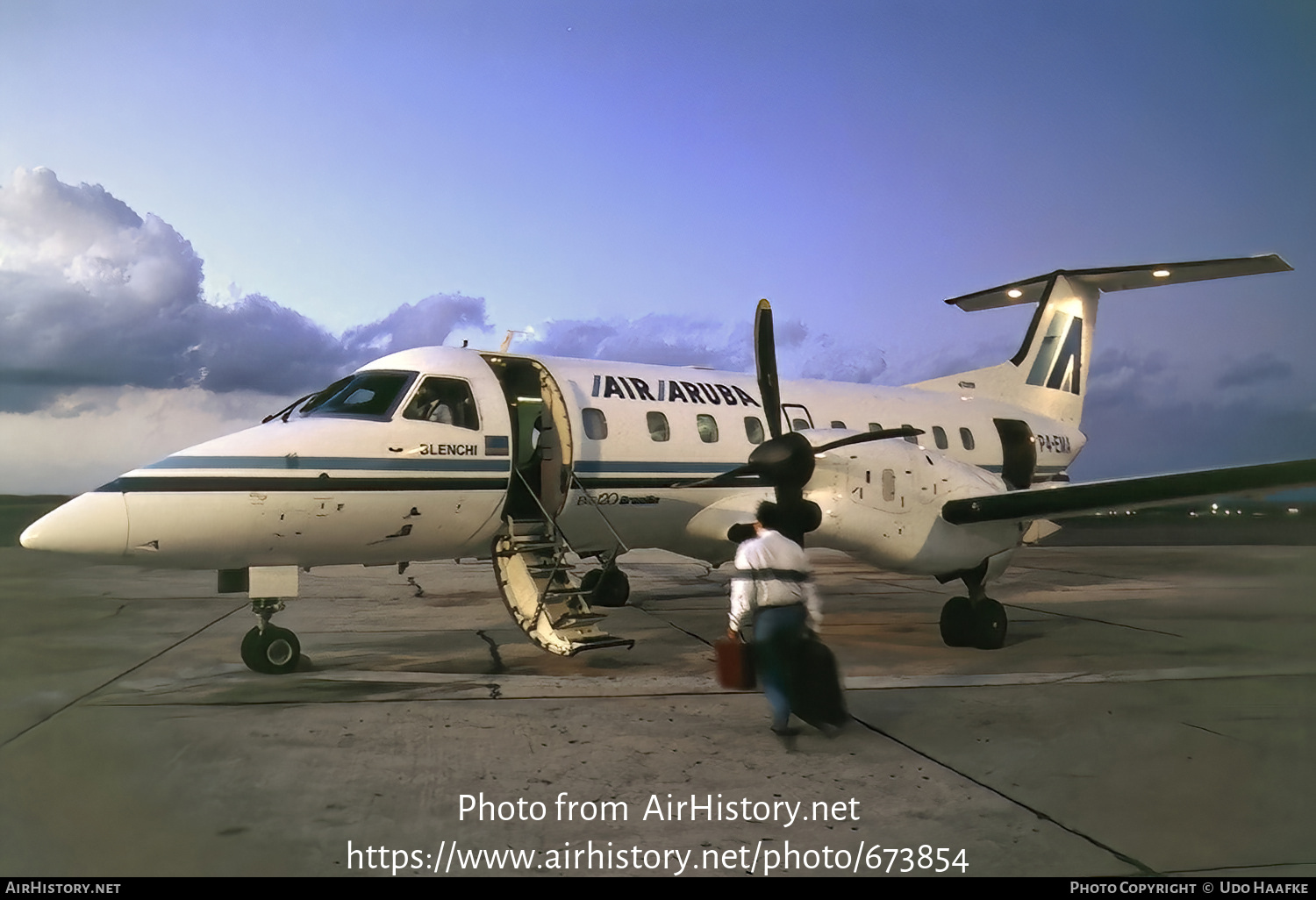 Aircraft Photo of P4-EMA | Embraer EMB-120RT Brasilia | Air Aruba | AirHistory.net #673854