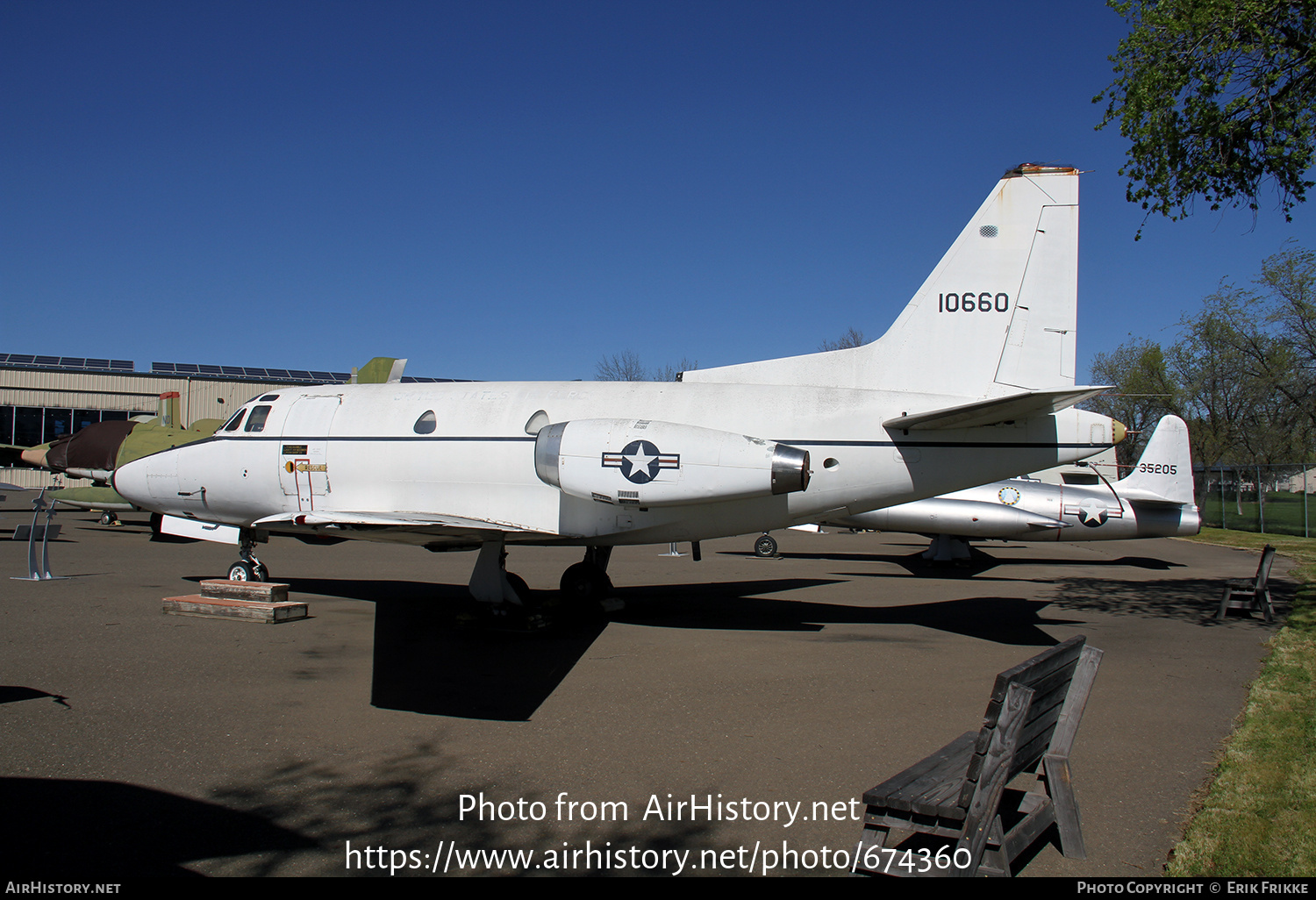 Aircraft Photo of 61-0660 / 10660 | North American CT-39A | USA - Air Force | AirHistory.net #674360