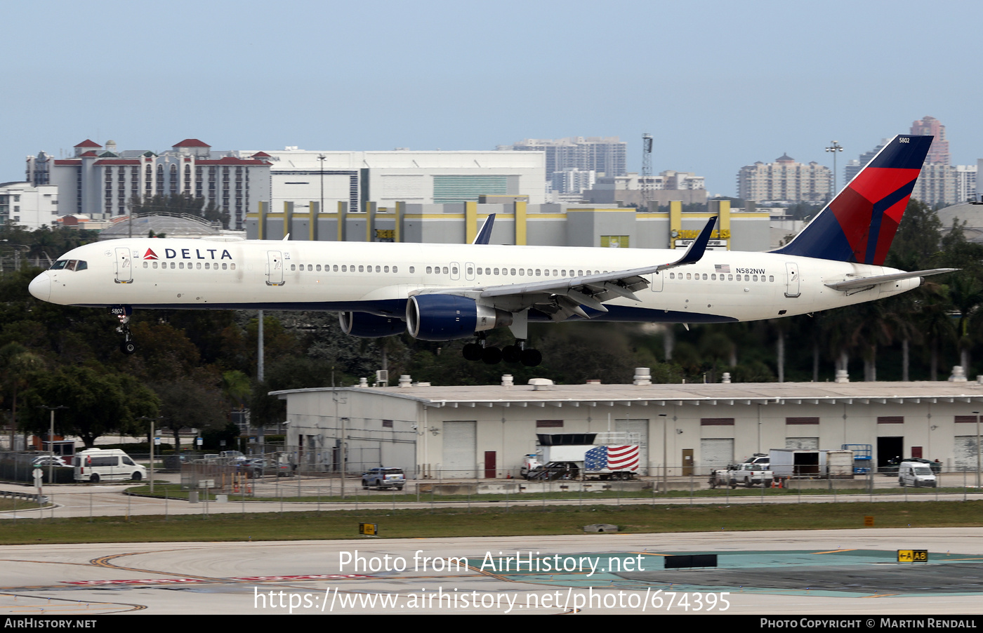 Aircraft Photo of N582NW | Boeing 757-351 | Delta Air Lines | AirHistory.net #674395