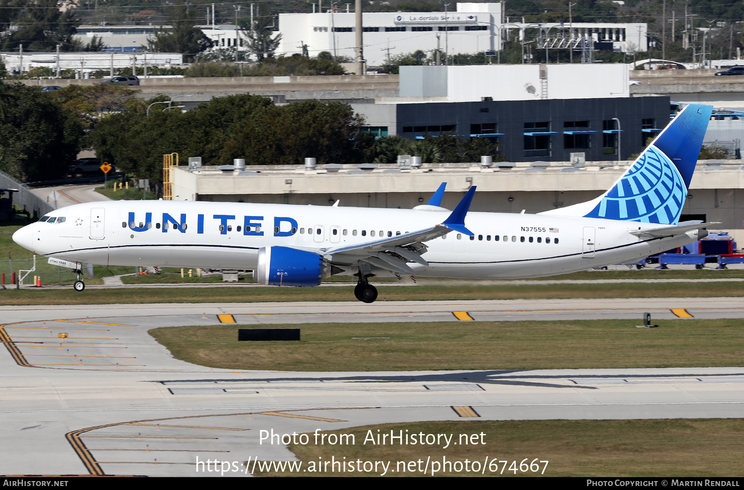 Aircraft Photo of N37555 | Boeing 737-9 Max 9 | United Airlines | AirHistory.net #674667