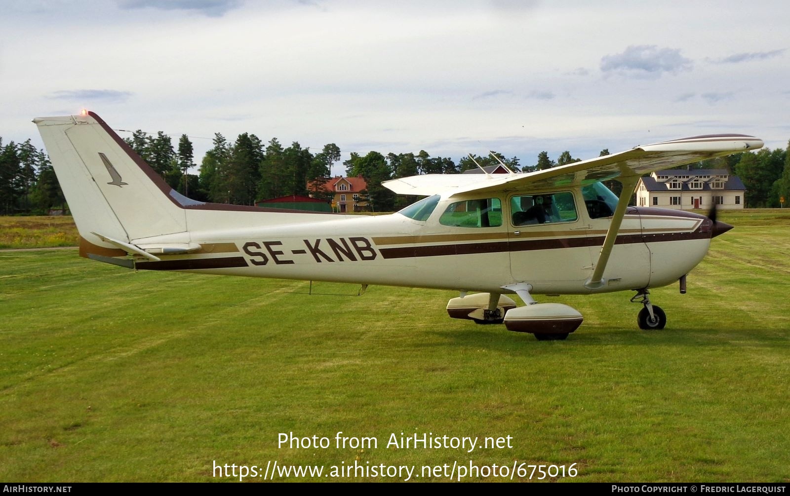 Aircraft Photo of SE-KNB | Cessna 172P Skyhawk II | AirHistory.net #675016