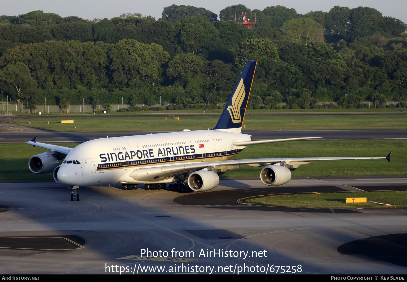 Aircraft Photo of 9V-SKY | Airbus A380-841 | Singapore Airlines | AirHistory.net #675258