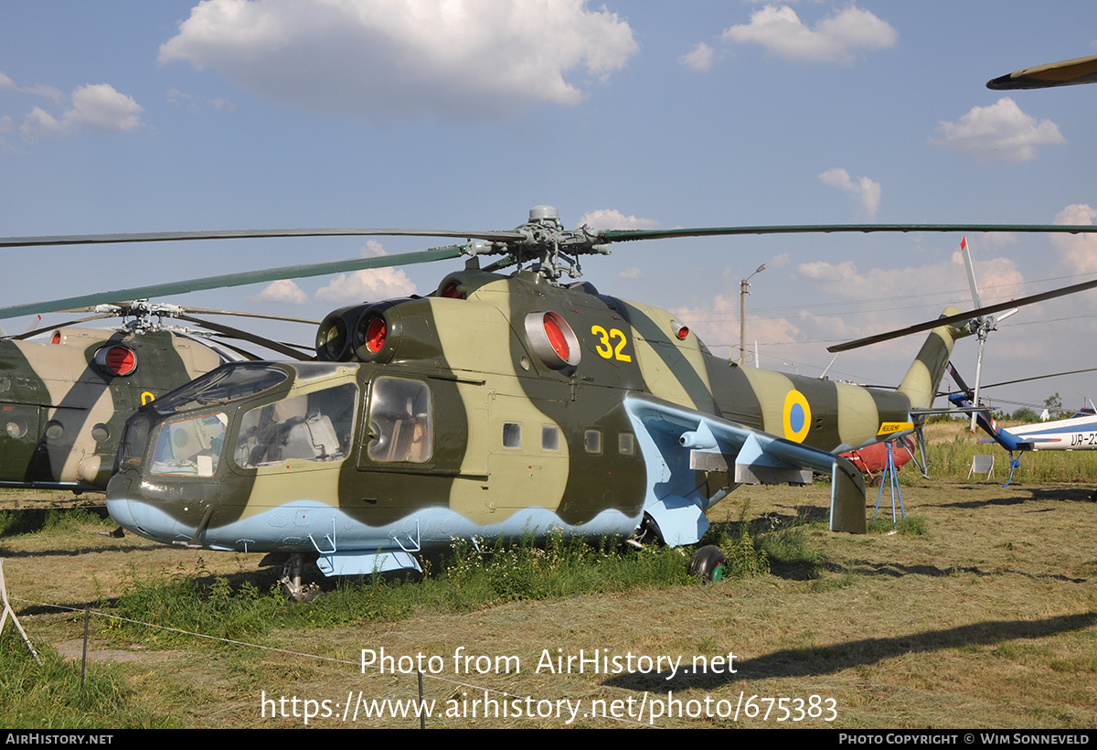 Aircraft Photo of 32 yellow | Mil Mi-24A | Ukraine - Air Force | AirHistory.net #675383