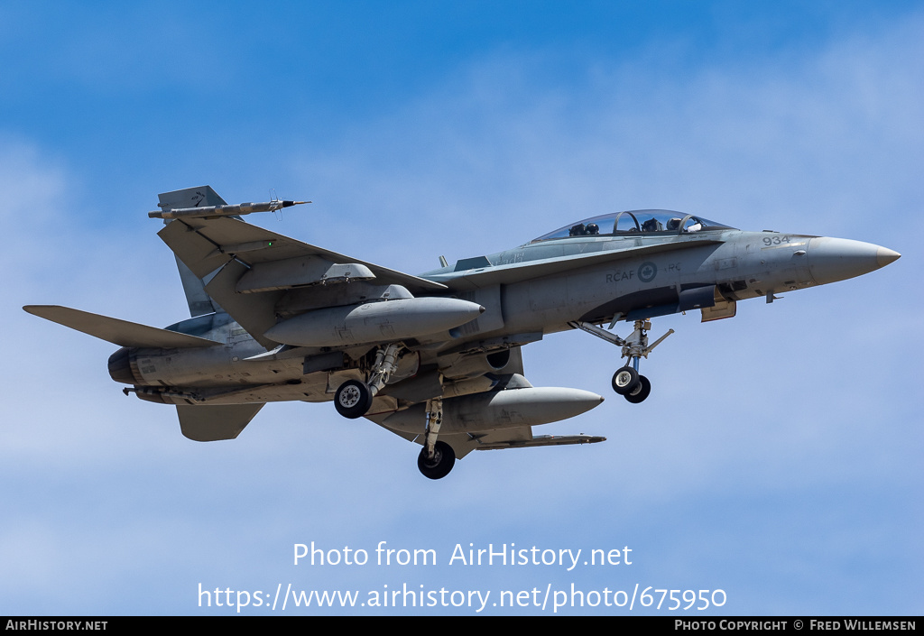 Aircraft Photo of 188934 | McDonnell Douglas CF-188B Hornet | Canada - Air Force | AirHistory.net #675950