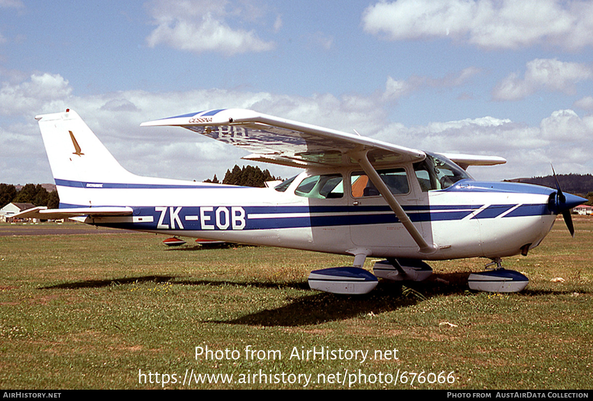 Aircraft Photo of ZK-EOB | Cessna 172N Skyhawk | AirHistory.net #676066