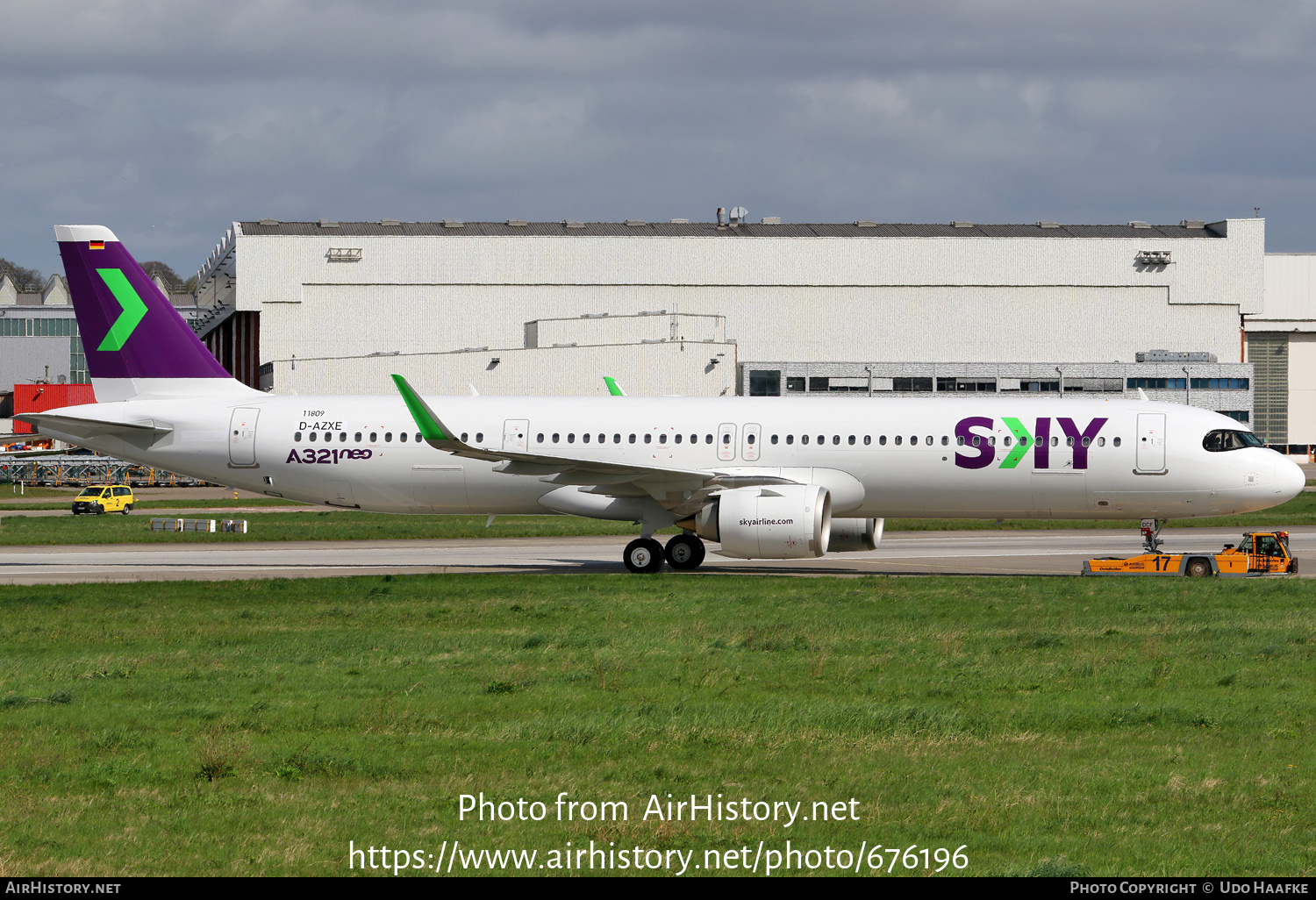 Aircraft Photo of D-AZXE | Airbus A321-251NX | Sky Airline | AirHistory.net #676196
