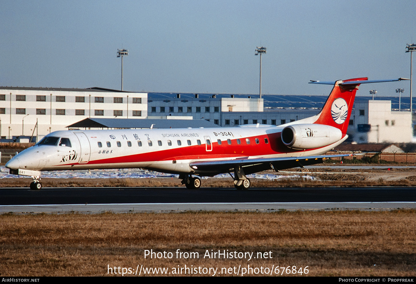 Aircraft Photo of B-3041 | Embraer ERJ-145LR (EMB-145LR) | Sichuan Airlines | AirHistory.net #676846