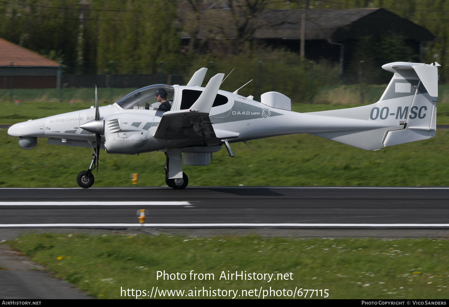 Aircraft Photo of OO-MSC | Diamond DA42 MPP Guardian | AirHistory.net #677115